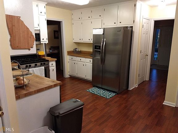 5th image of 2800 Hadrian Dr