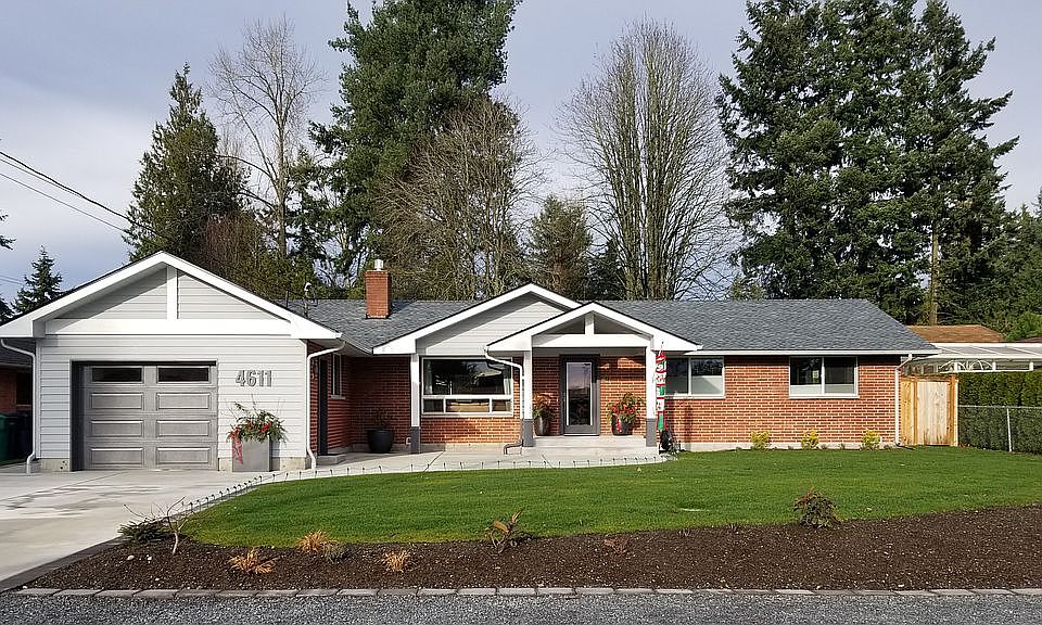 1st image of 4611 192nd St SW