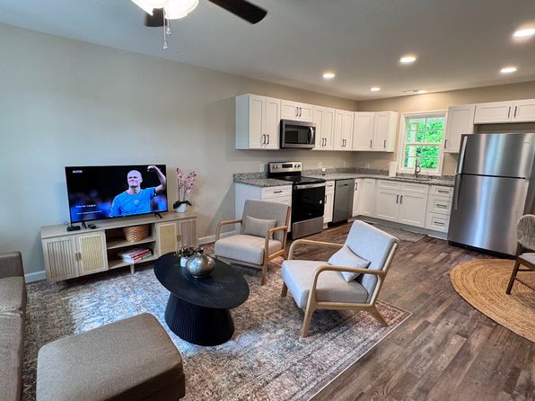 105 E Highfill Ave #105, Liberty, NC 27298