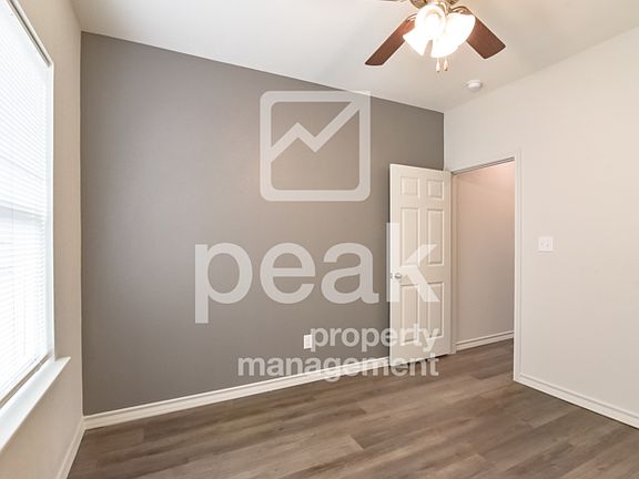 4th image of 1812 Bessie St