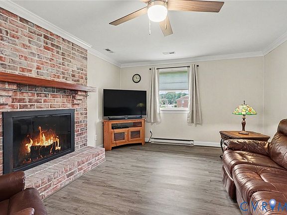 3rd image of 3807 Malpas Dr