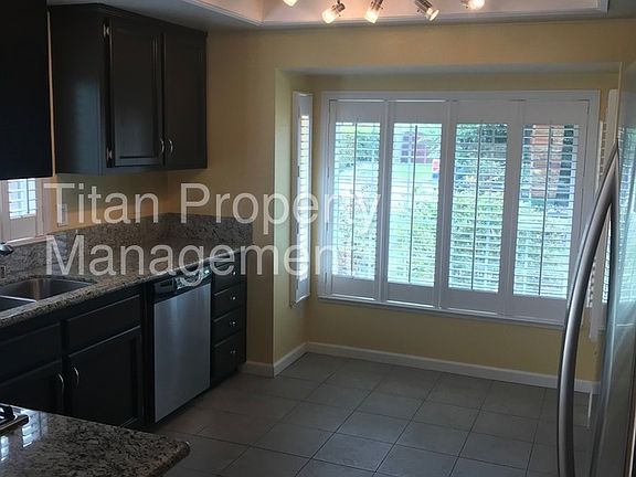 5th image of 5905 Allan Dr