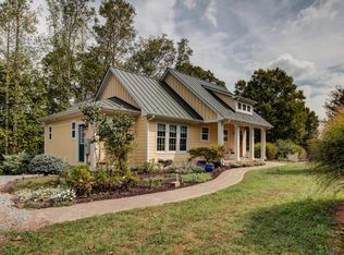 2162 Thomason Ln, Goodview, VA 24095