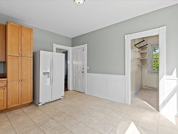 3rd image of 171-173 Norton St #2