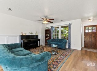 335 E Willowcreek Dr, Middleton, ID 83644