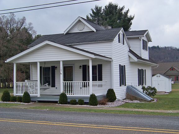 2nd image of 150 Main St