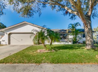 566 Avignon Dr, Melbourne, FL 32935