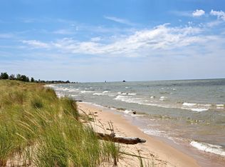 18931 Piney Point Dr, Spring Lake, MI 49456