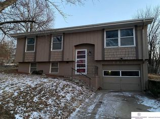 8811 Sprague Cir, Omaha, NE 68134