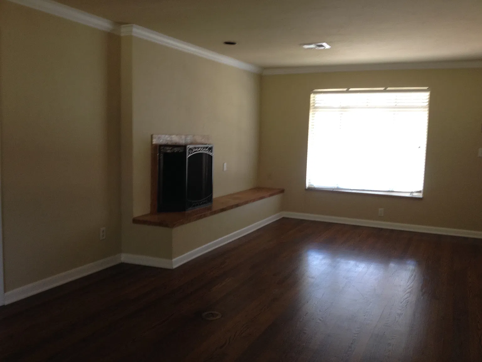 3 bed, 1.5 bath, 1276 sqft, $1,795 — Photo 3