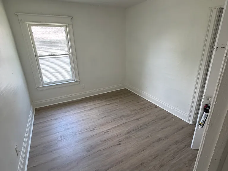4 New York St #2 — Photo 9