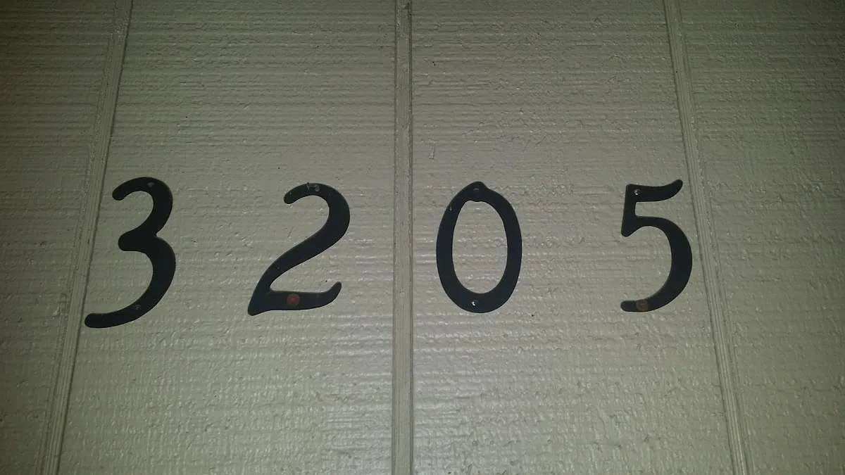 2 bed, 780 sqft, $1,695 — Photo 1