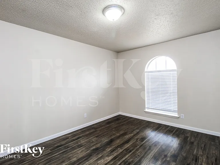 2509 E Williamsburg Mnr — Photo 10
