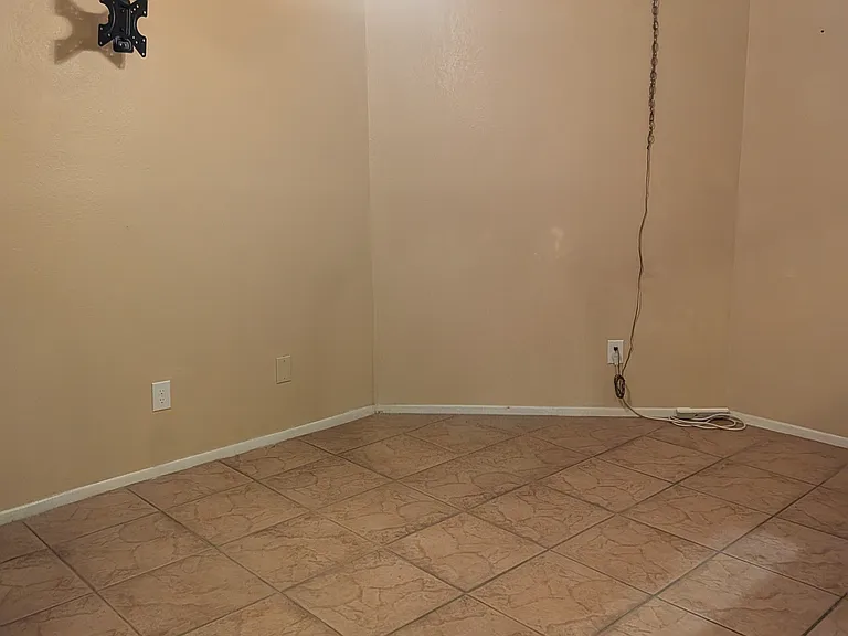 Kitchen dining area