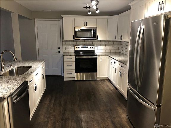 3rd image of 8417 Hoover Ct