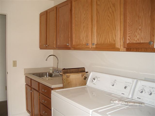 Laundry Rm