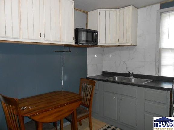 3rd image of 3100 S 9th 1/2 St