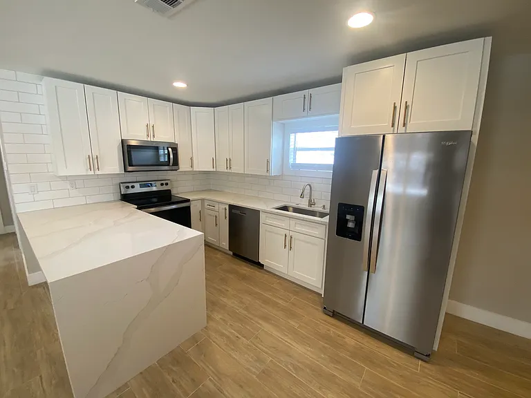 7009 Baywood Dr — Photo 4