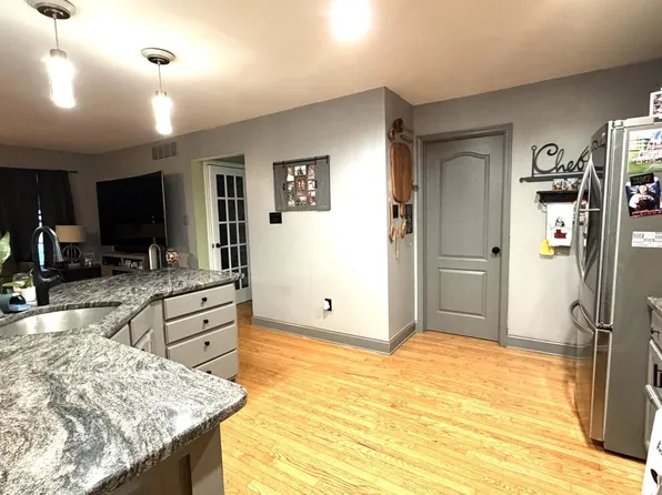 124 Lincoln Ln, Berlin, NJ 08009