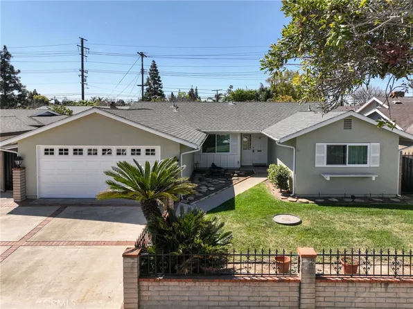 637 Darrell St, Costa Mesa, CA 92627
