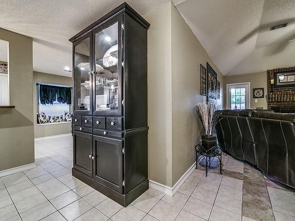 4th image of 3108 Lance Ln