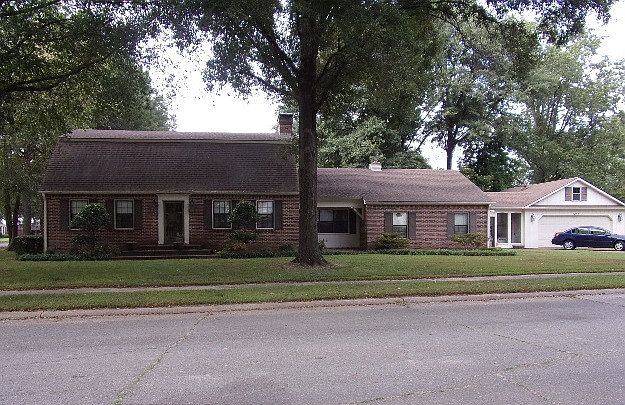 1st image of 800 Betty Lynn St