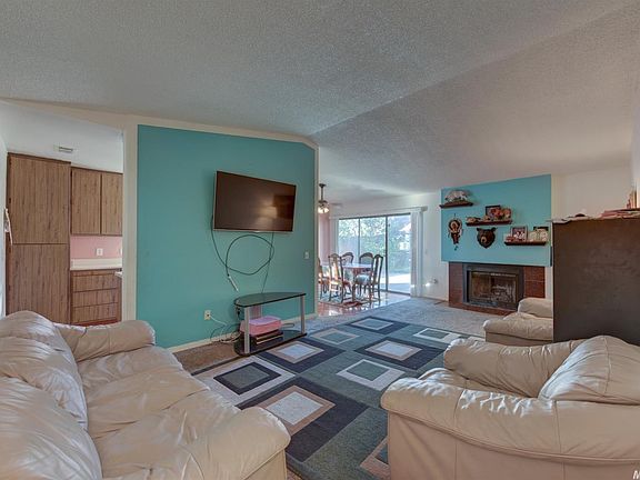 3rd image of 7659 Pine Valley Dr