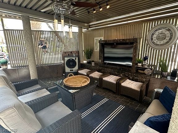 5th image of 8175 Arville St #323