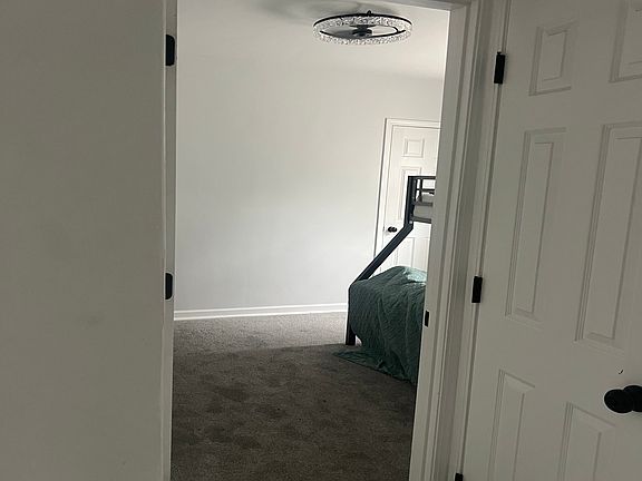 5th image of 4065 N Elmhurst Rd