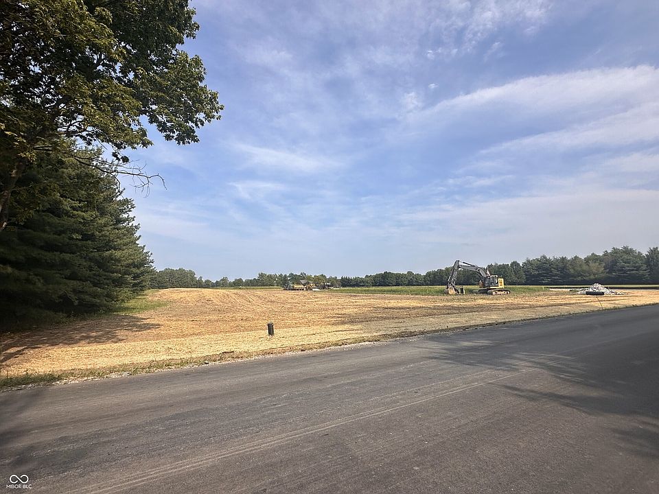 2nd image of 9696 Clover Ln