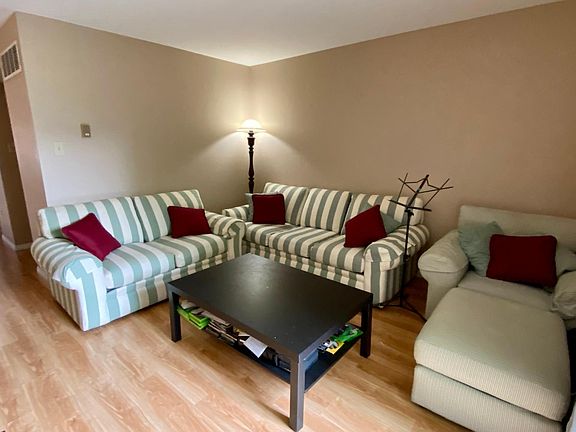 3rd image of 6644 Oakland Ave #D