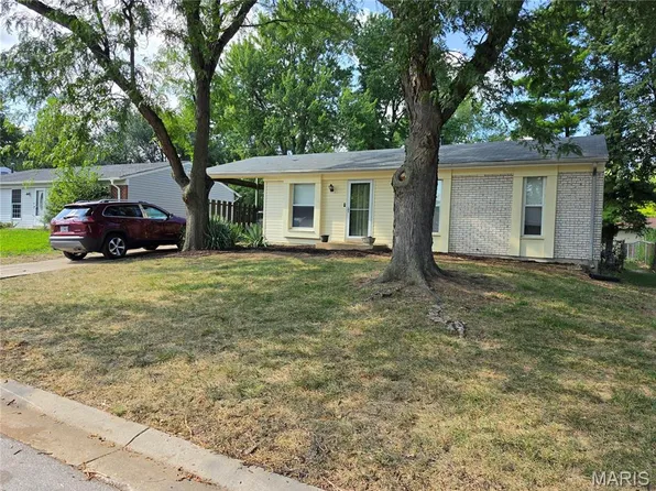 3016 Orton St, Saint Charles, MO 63301