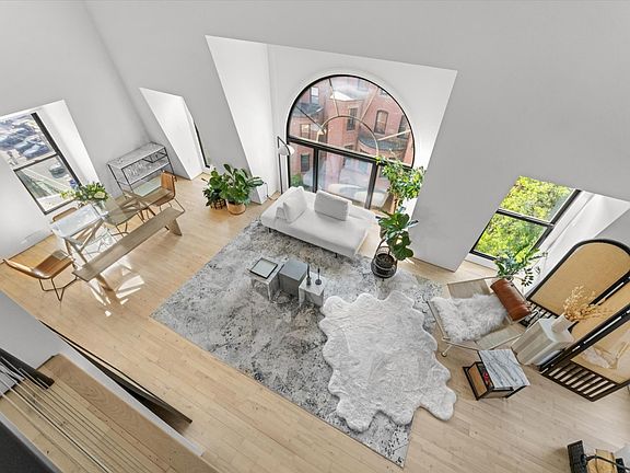 3rd image of 201 Newbury St APT 506