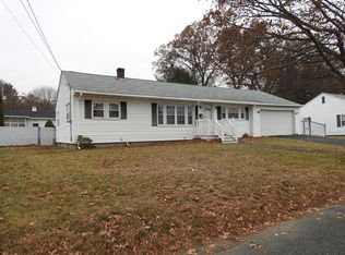 53 Crestwood Cir, Lawrence, MA 01843