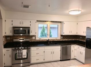 11S048 Sheri St, Naperville, IL 60565