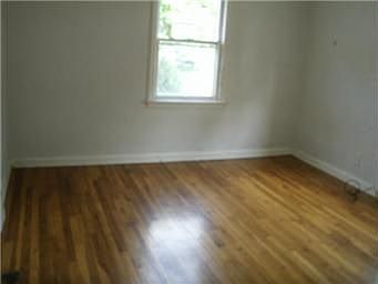 4th image of 4226 Monroe Ave