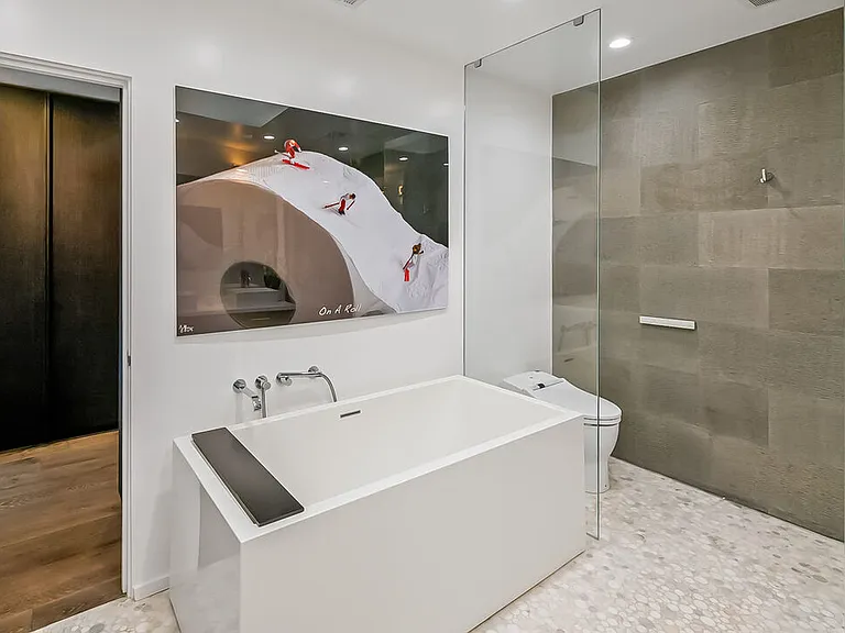 602 N Whittier Dr — Photo 22