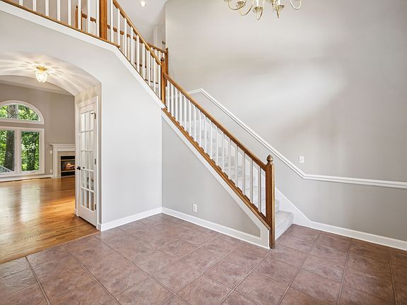3rd image of 6777 Autumnwood Dr
