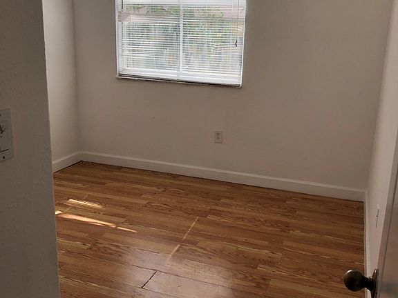 2nd image of 2815 SE 16th Ave Unit 201