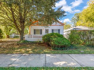 18485 Sumner, Redford, MI 48240