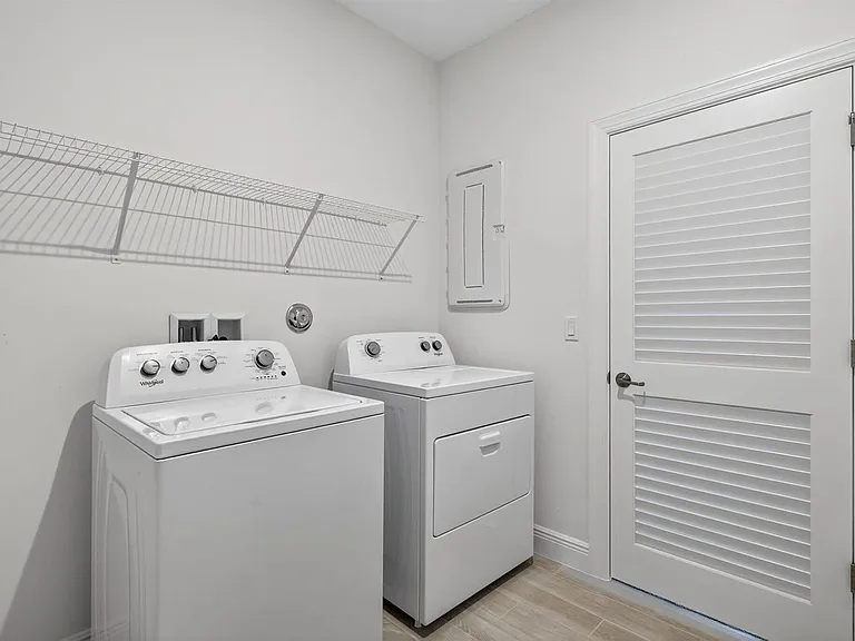 3552 NW Solange Ct — Photo 40