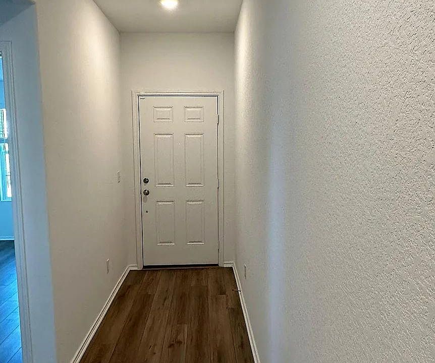 1st image of 2070 Cool Springs Blvd