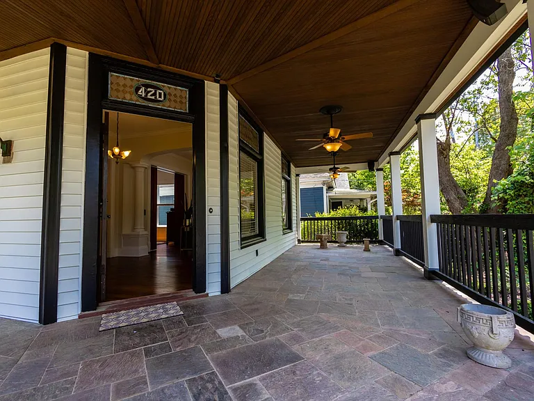 652 Boulevard SE — Photo 18