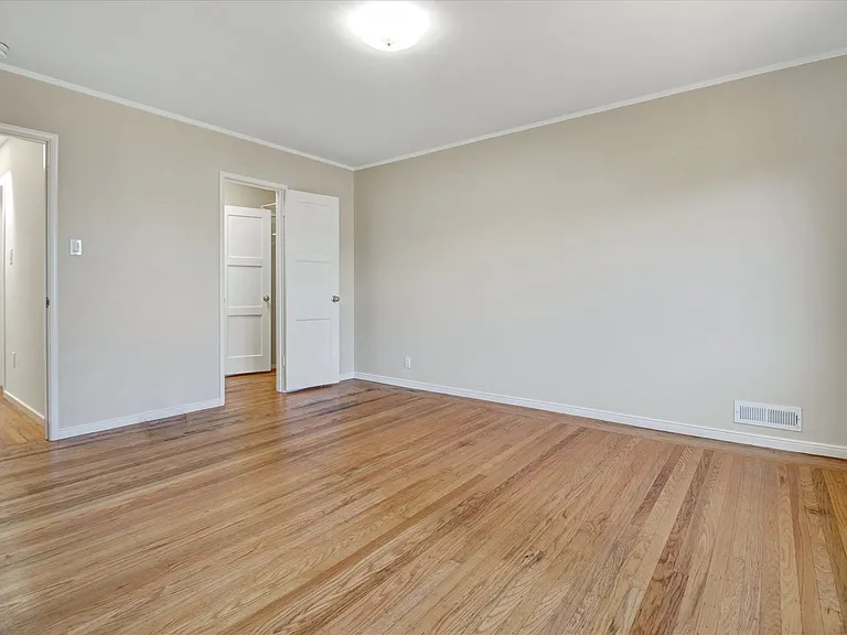 14 Castlemont Ave — Photo 20
