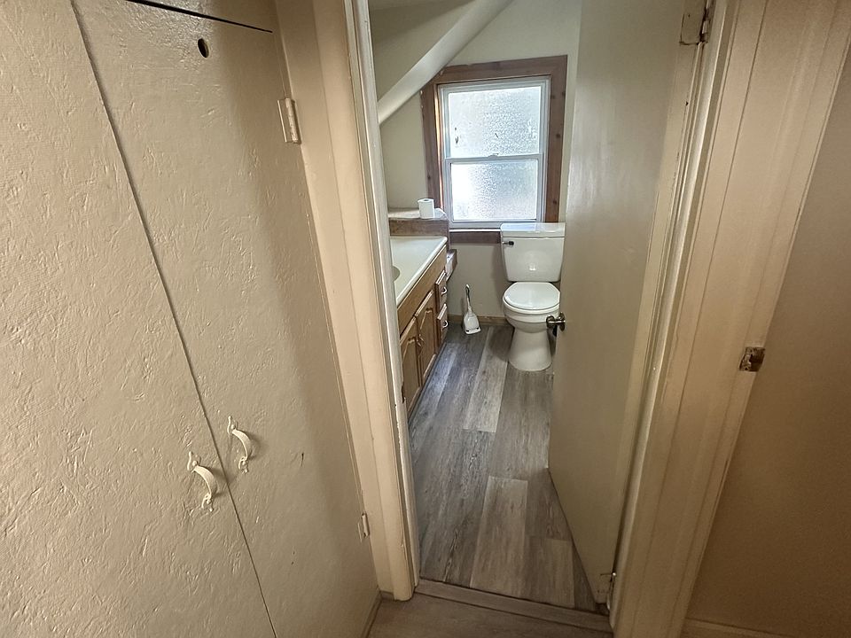 3717 W Water St Apt 3, photo 15