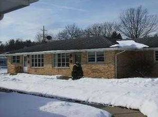 1532 Douglas Ct, Belvidere, IL 61008