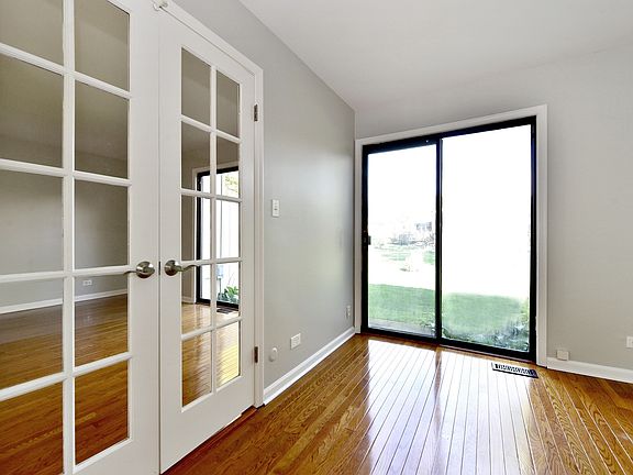 4th image of 16 Sweetwood Ct #16