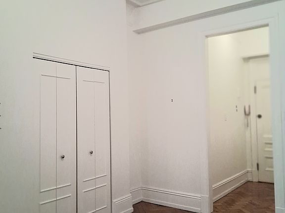 5th image of 2109 Broadway APT 643