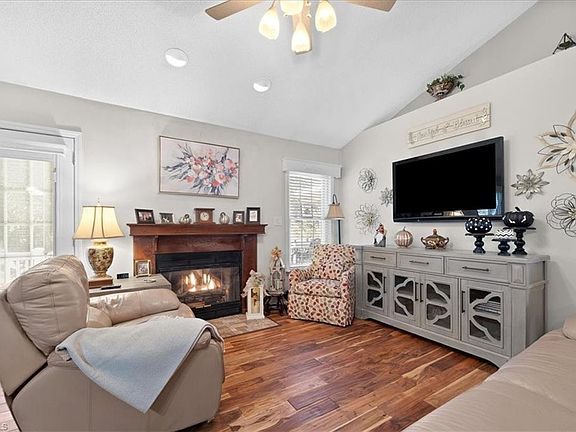 4th image of 5804 Harvest Springs Dr