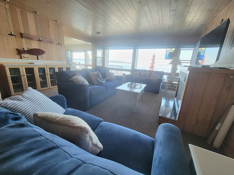 Main floor living room
